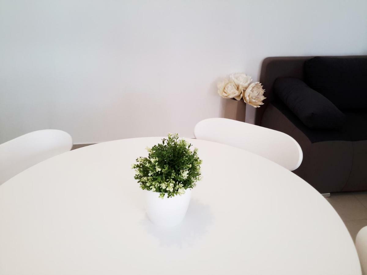 Albert Home คาร์โลวัตส์ ภายนอก รูปภาพ